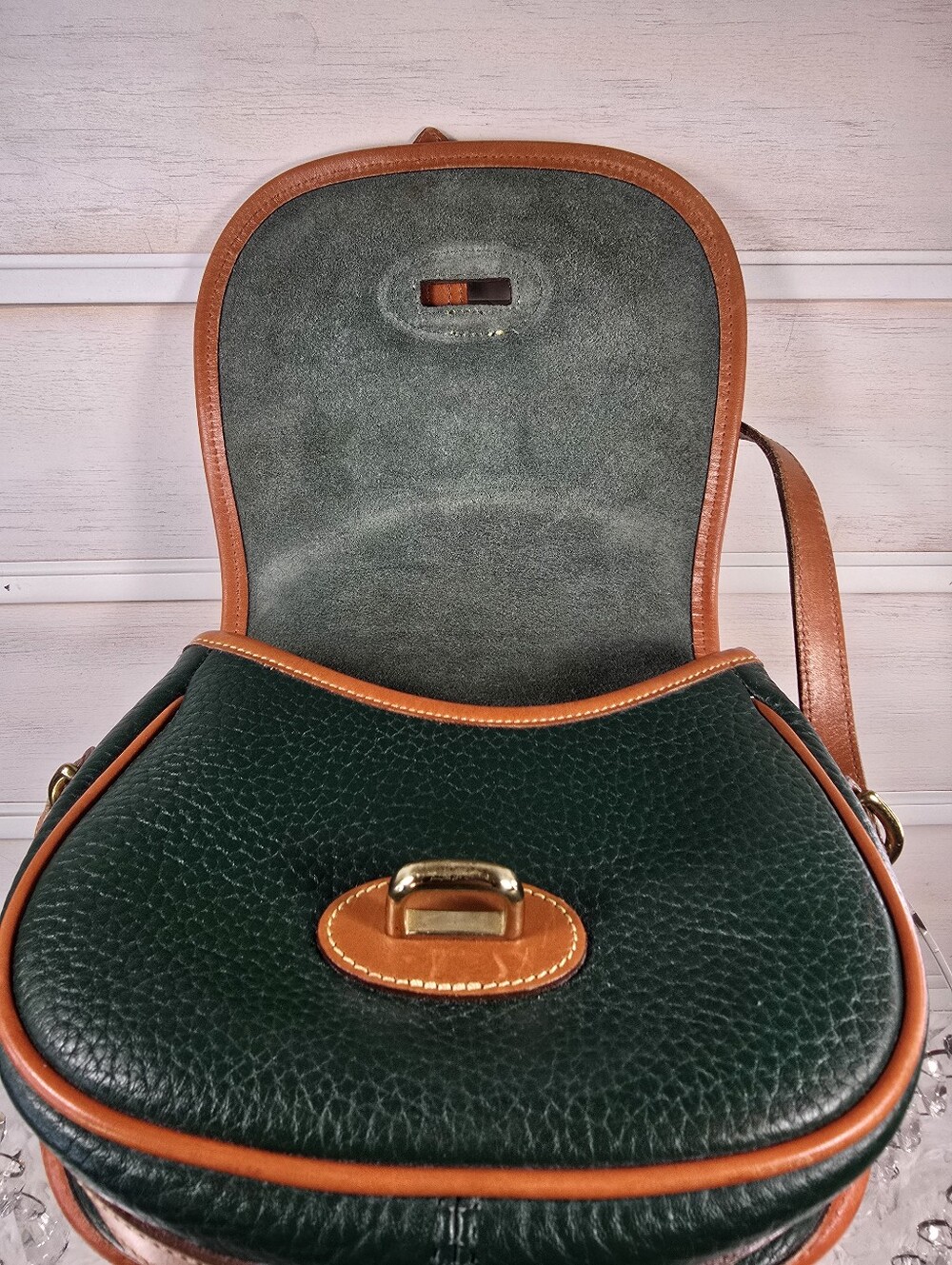 Vintage Dooney & Bourke Green and Tan All weather Leather Crossbody - Picture 16 of 16